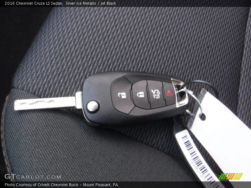 Silver Ice Metallic / Jet Black 2016 Chevrolet Cruze LS Sedan