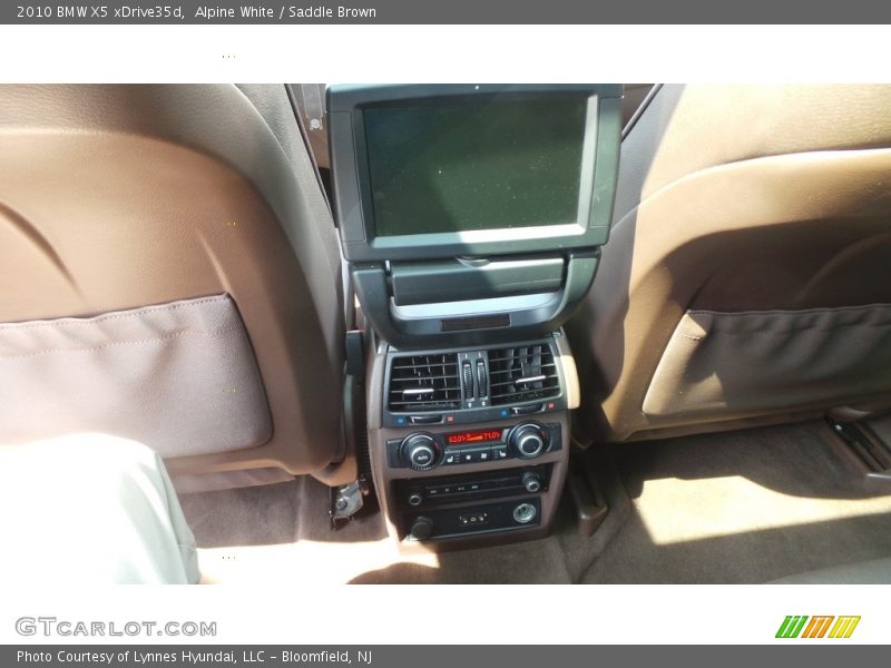 Alpine White / Saddle Brown 2010 BMW X5 xDrive35d