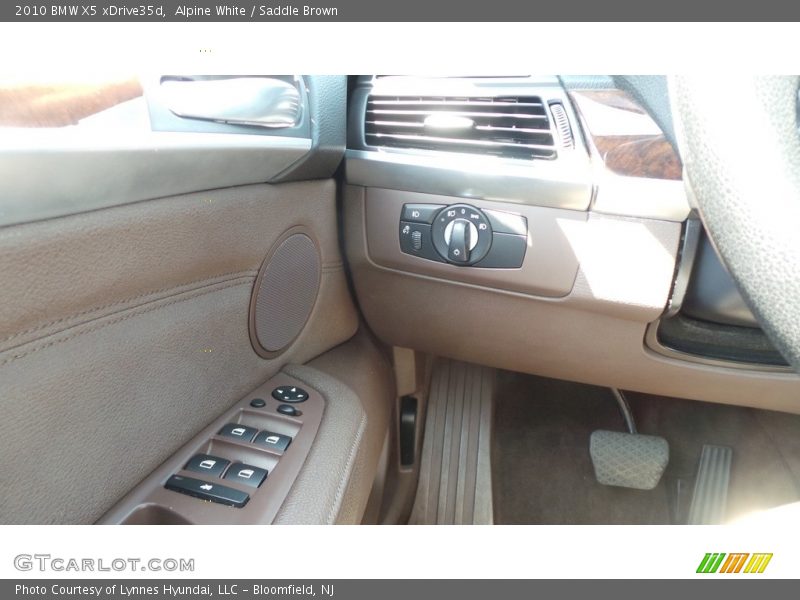 Alpine White / Saddle Brown 2010 BMW X5 xDrive35d