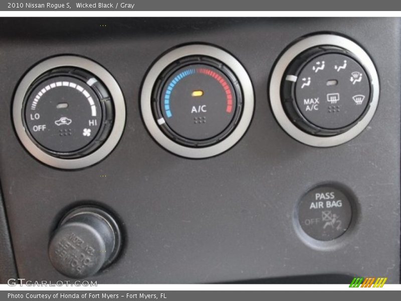 Wicked Black / Gray 2010 Nissan Rogue S