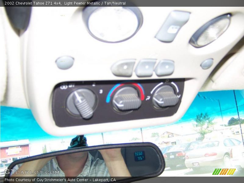 Light Pewter Metallic / Tan/Neutral 2002 Chevrolet Tahoe Z71 4x4