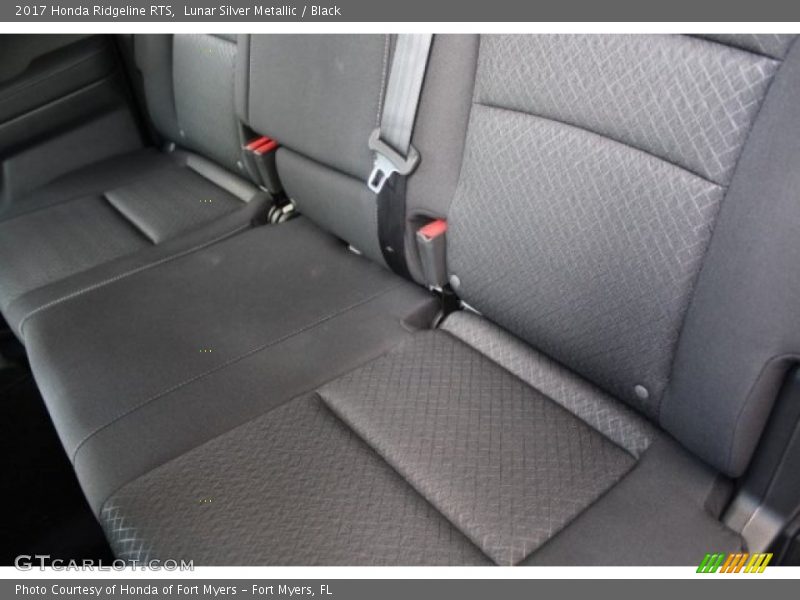 Lunar Silver Metallic / Black 2017 Honda Ridgeline RTS