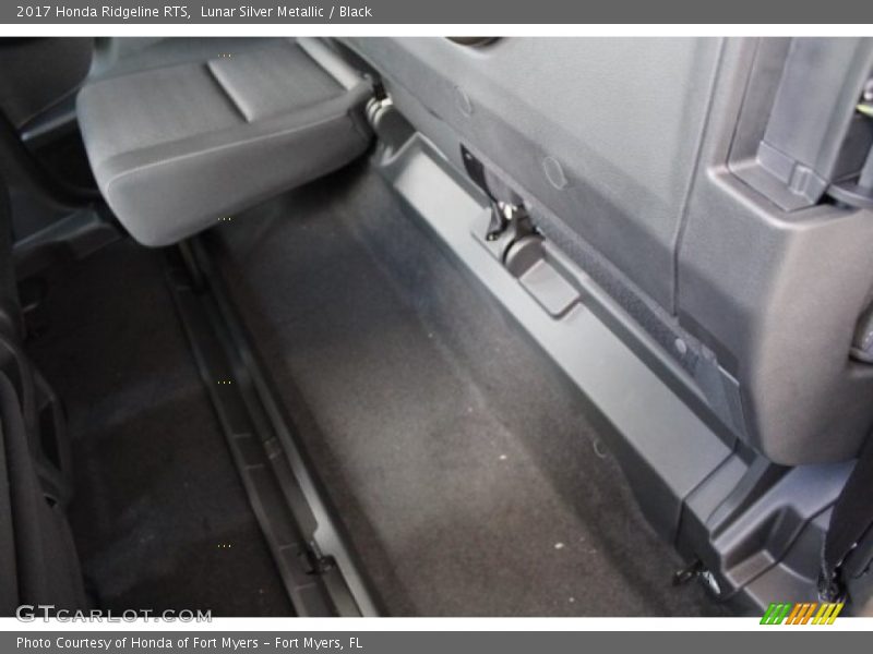 Lunar Silver Metallic / Black 2017 Honda Ridgeline RTS