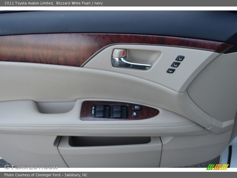 Blizzard White Pearl / Ivory 2011 Toyota Avalon Limited