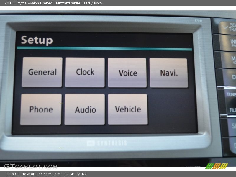 Blizzard White Pearl / Ivory 2011 Toyota Avalon Limited
