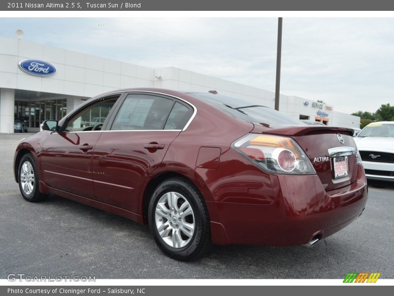 Tuscan Sun / Blond 2011 Nissan Altima 2.5 S