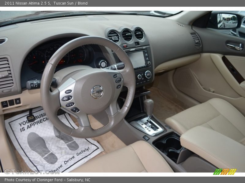 Tuscan Sun / Blond 2011 Nissan Altima 2.5 S