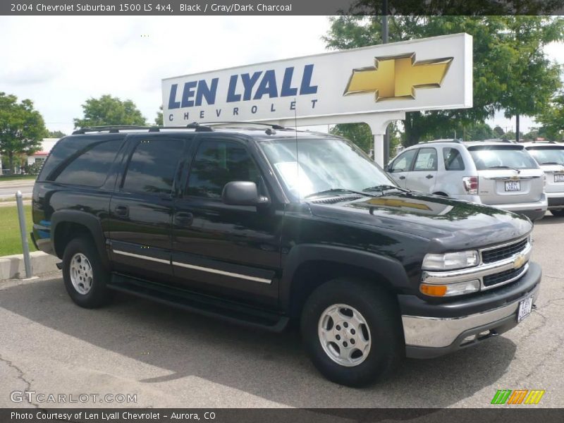 Black / Gray/Dark Charcoal 2004 Chevrolet Suburban 1500 LS 4x4