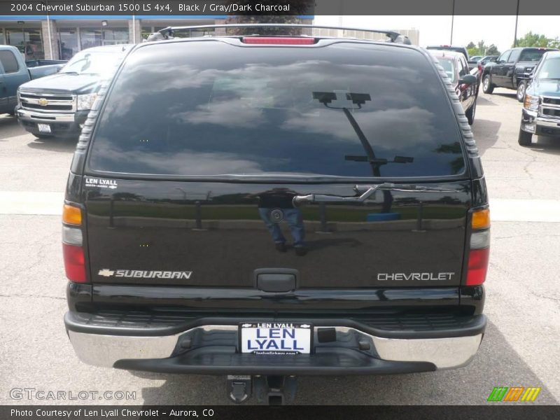 Black / Gray/Dark Charcoal 2004 Chevrolet Suburban 1500 LS 4x4
