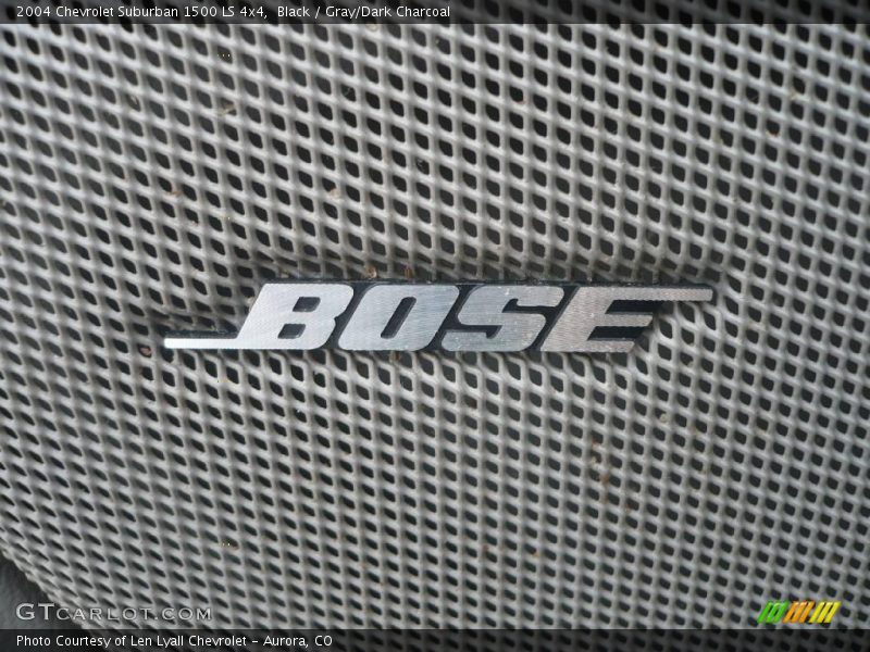 Black / Gray/Dark Charcoal 2004 Chevrolet Suburban 1500 LS 4x4