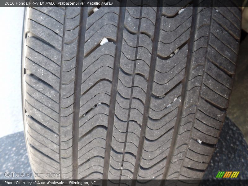 Alabaster Silver Metallic / Gray 2016 Honda HR-V LX AWD