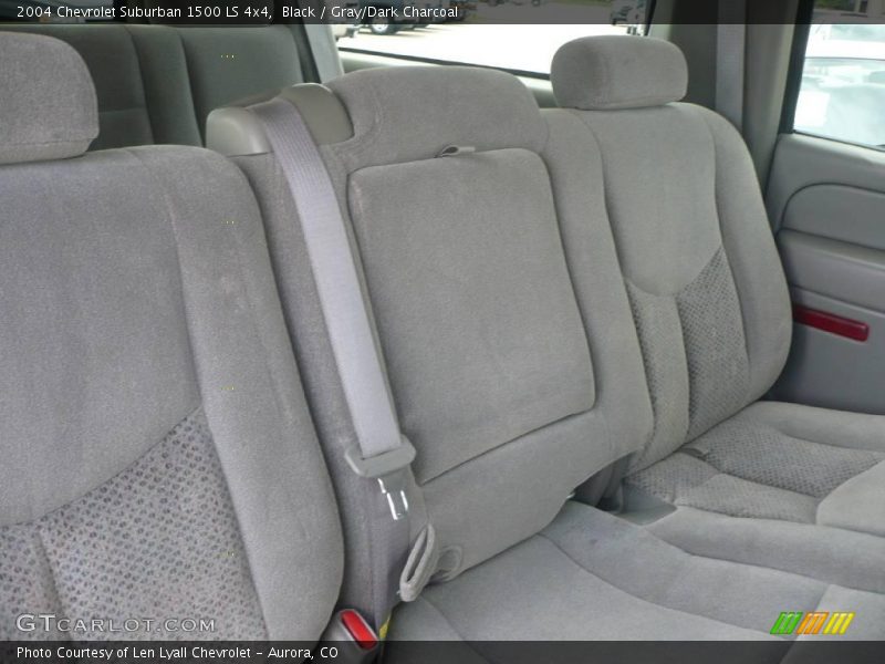 Black / Gray/Dark Charcoal 2004 Chevrolet Suburban 1500 LS 4x4