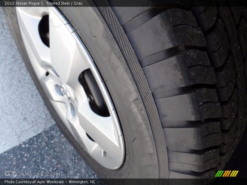 Frosted Steel / Gray 2013 Nissan Rogue S