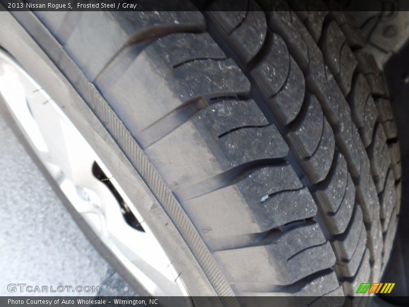 Frosted Steel / Gray 2013 Nissan Rogue S