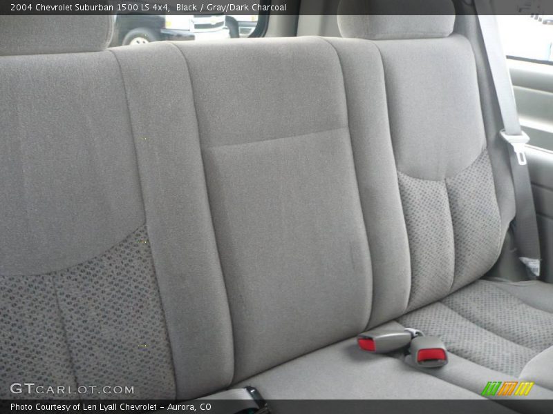 Black / Gray/Dark Charcoal 2004 Chevrolet Suburban 1500 LS 4x4