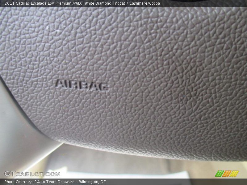 White Diamond Tricoat / Cashmere/Cocoa 2011 Cadillac Escalade ESV Premium AWD