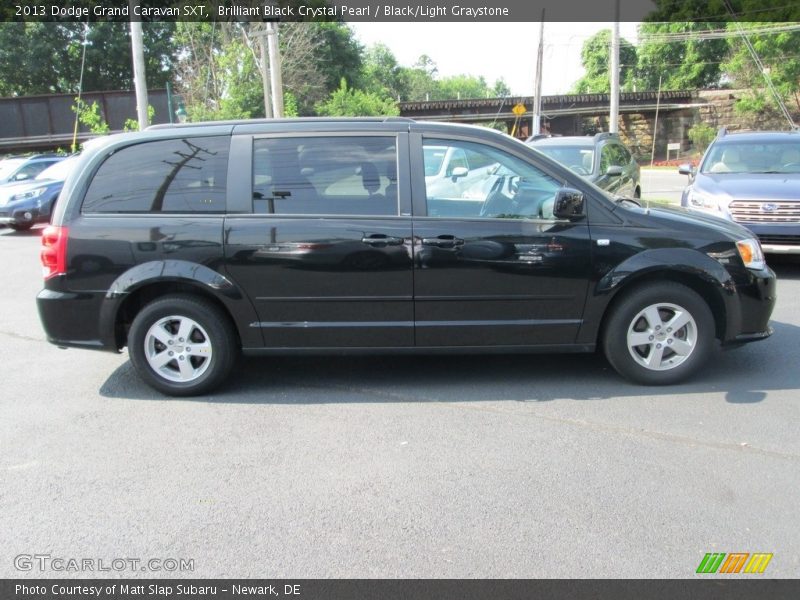 Brilliant Black Crystal Pearl / Black/Light Graystone 2013 Dodge Grand Caravan SXT