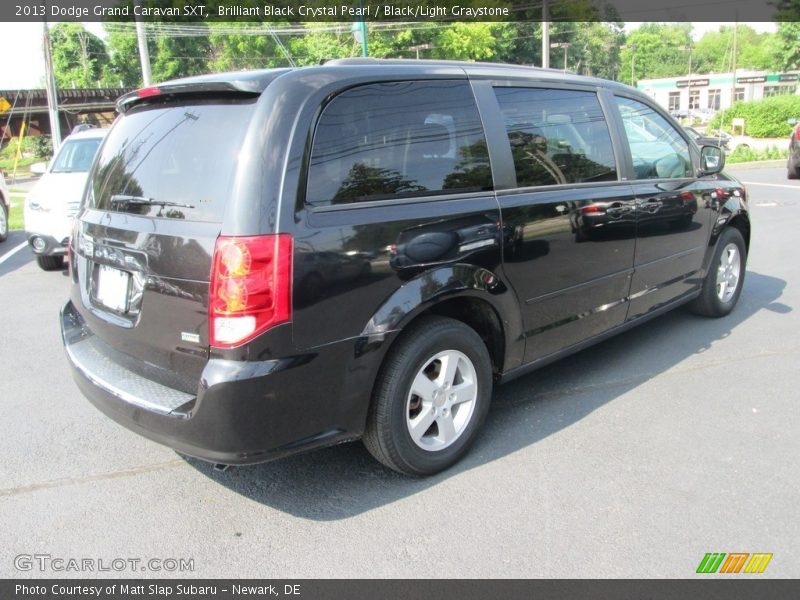 Brilliant Black Crystal Pearl / Black/Light Graystone 2013 Dodge Grand Caravan SXT