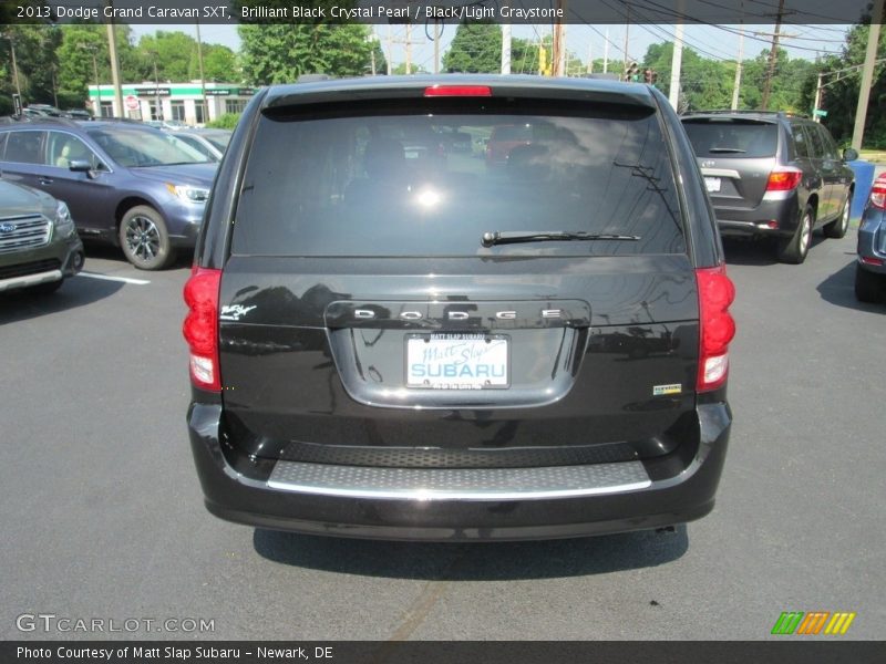 Brilliant Black Crystal Pearl / Black/Light Graystone 2013 Dodge Grand Caravan SXT