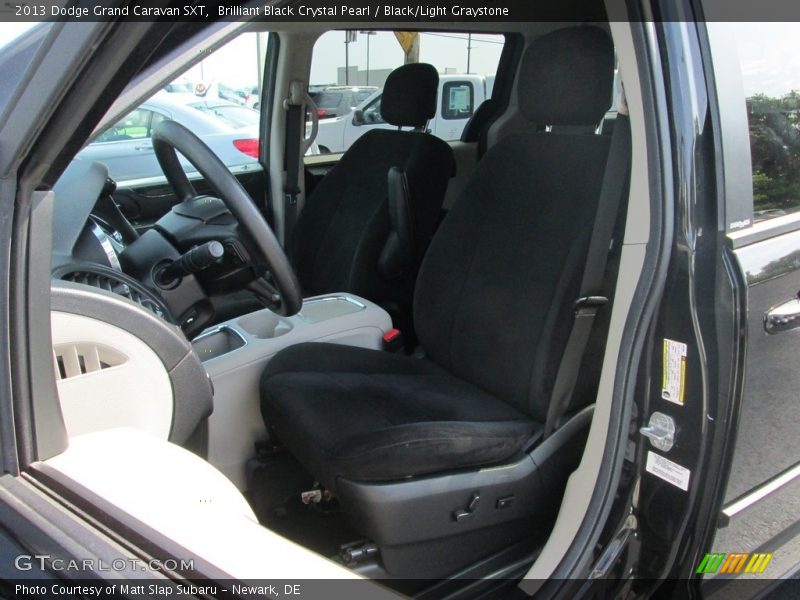 Brilliant Black Crystal Pearl / Black/Light Graystone 2013 Dodge Grand Caravan SXT