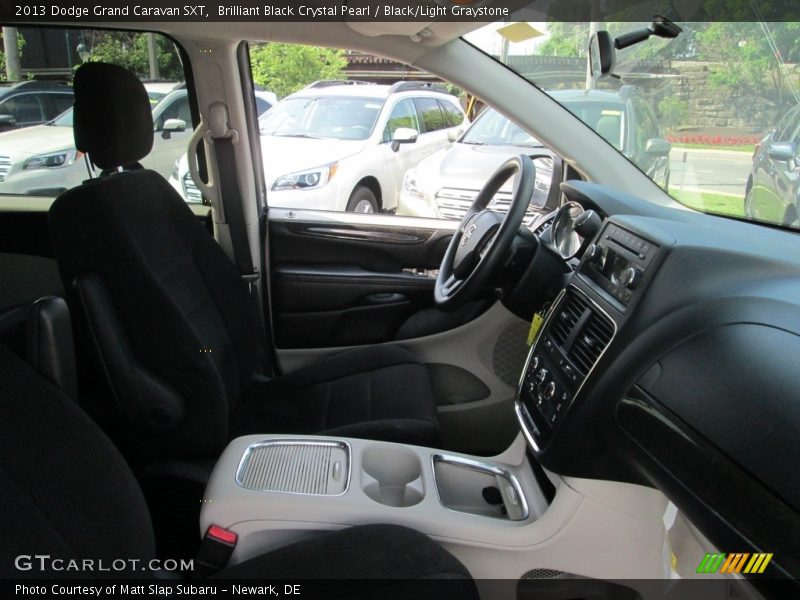 Brilliant Black Crystal Pearl / Black/Light Graystone 2013 Dodge Grand Caravan SXT