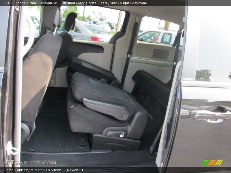 Brilliant Black Crystal Pearl / Black/Light Graystone 2013 Dodge Grand Caravan SXT