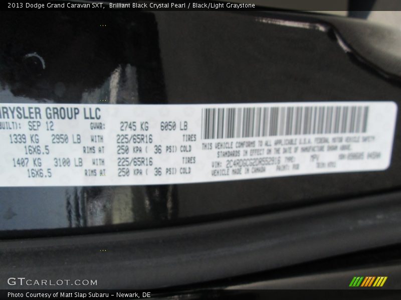 Brilliant Black Crystal Pearl / Black/Light Graystone 2013 Dodge Grand Caravan SXT