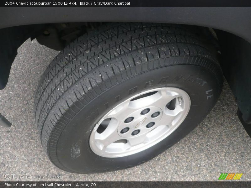 Black / Gray/Dark Charcoal 2004 Chevrolet Suburban 1500 LS 4x4