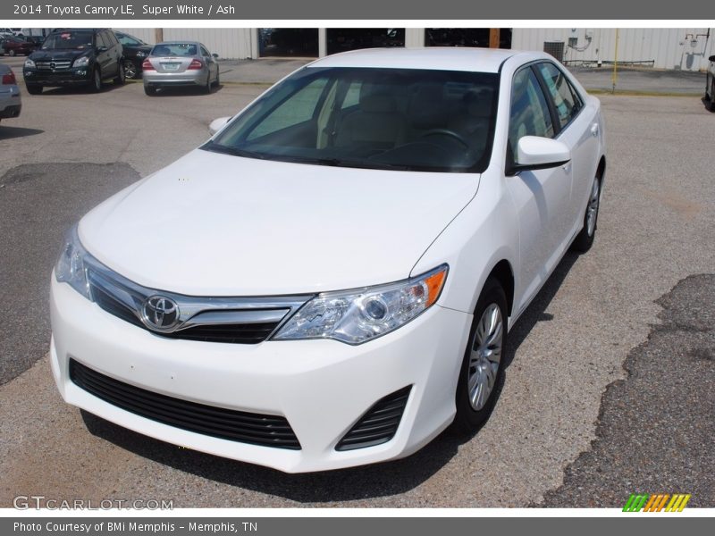 Super White / Ash 2014 Toyota Camry LE
