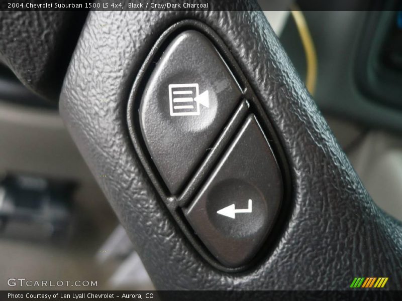 Black / Gray/Dark Charcoal 2004 Chevrolet Suburban 1500 LS 4x4