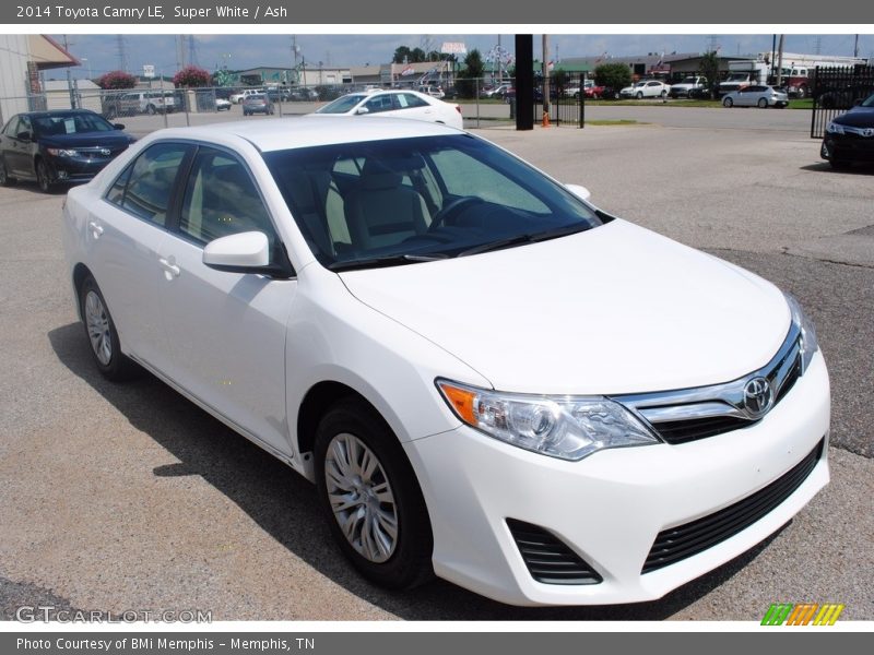 Super White / Ash 2014 Toyota Camry LE