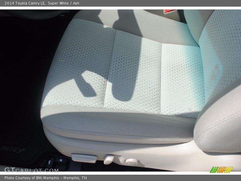 Super White / Ash 2014 Toyota Camry LE