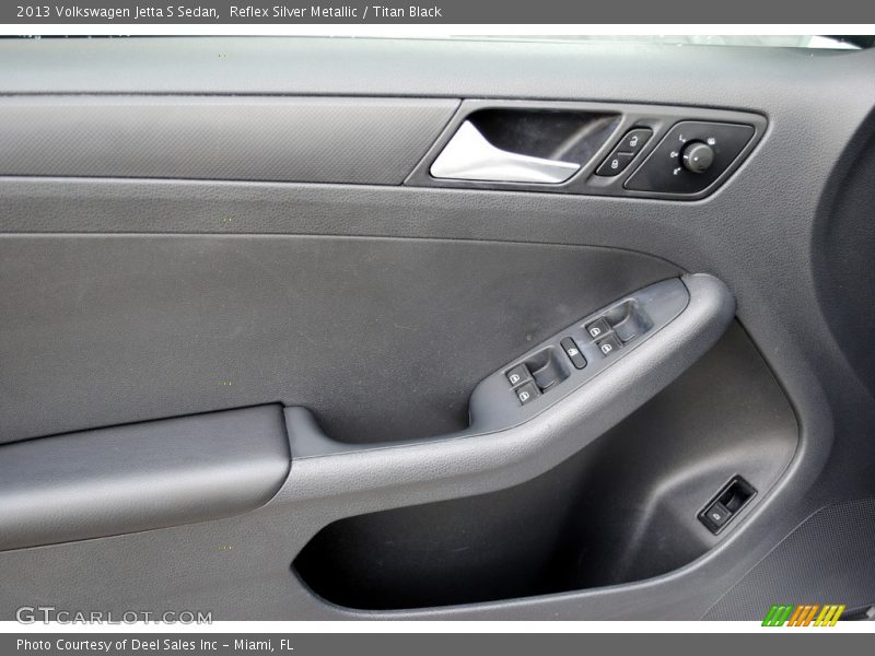 Reflex Silver Metallic / Titan Black 2013 Volkswagen Jetta S Sedan