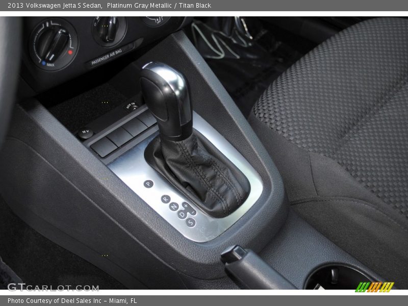 Platinum Gray Metallic / Titan Black 2013 Volkswagen Jetta S Sedan