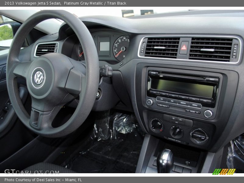 Platinum Gray Metallic / Titan Black 2013 Volkswagen Jetta S Sedan