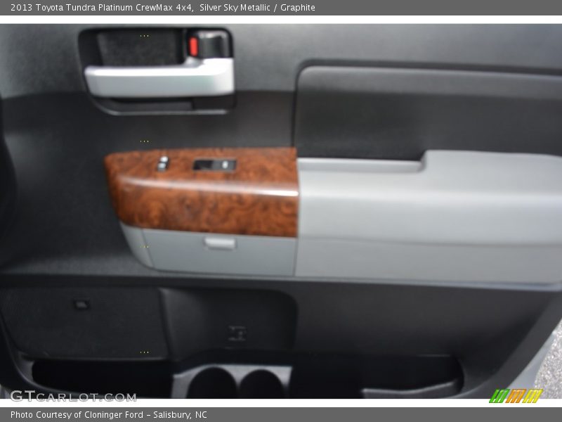 Silver Sky Metallic / Graphite 2013 Toyota Tundra Platinum CrewMax 4x4