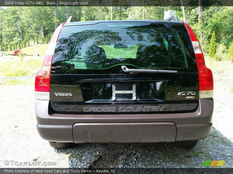 Black / Beige/Light Sand 2004 Volvo XC70 AWD
