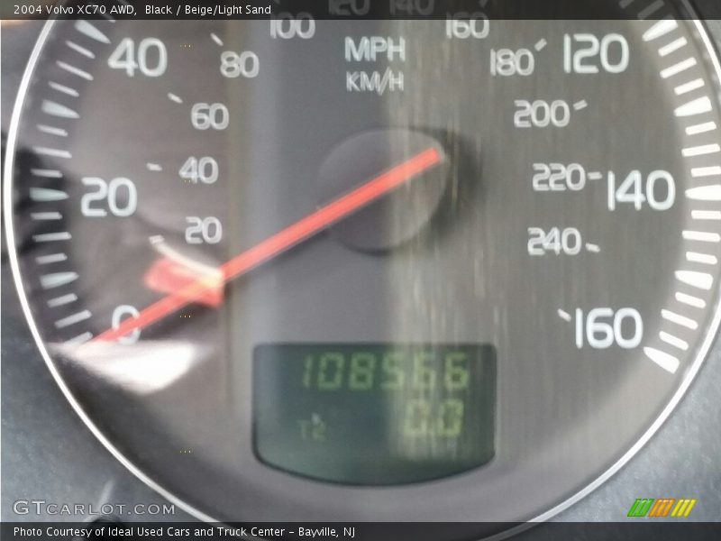 Black / Beige/Light Sand 2004 Volvo XC70 AWD