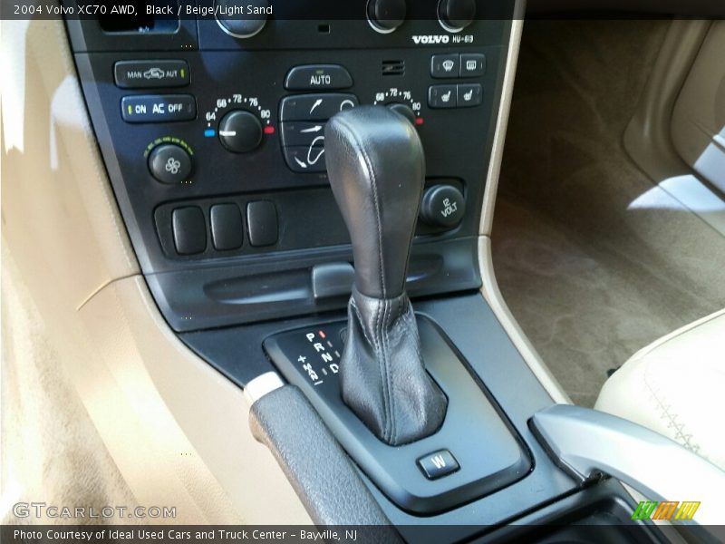 Black / Beige/Light Sand 2004 Volvo XC70 AWD