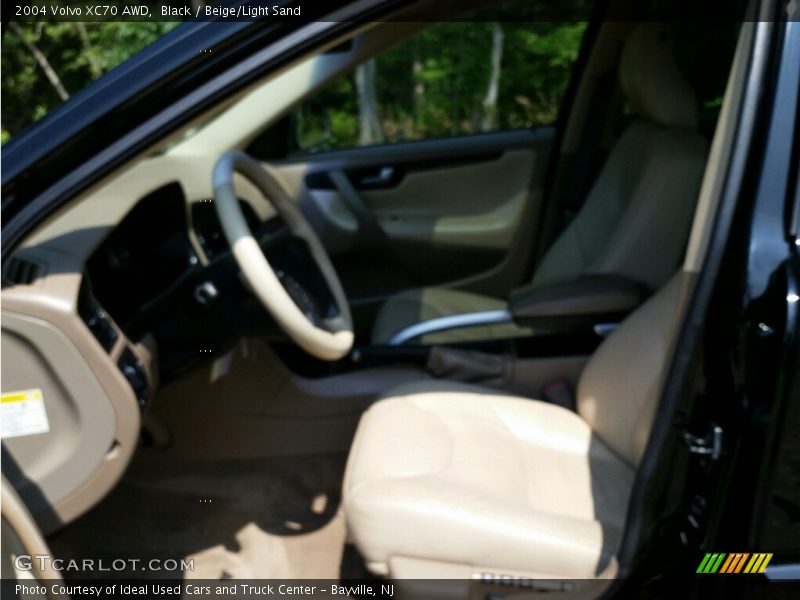 Black / Beige/Light Sand 2004 Volvo XC70 AWD