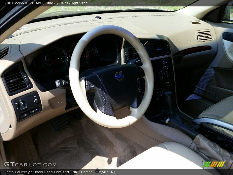 Black / Beige/Light Sand 2004 Volvo XC70 AWD