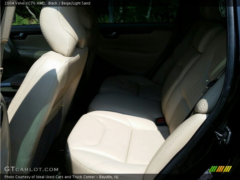 Black / Beige/Light Sand 2004 Volvo XC70 AWD