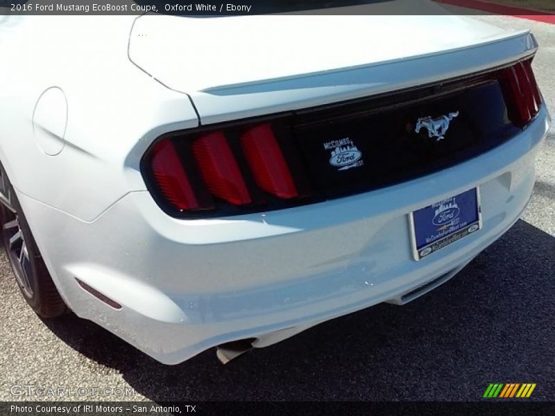 Oxford White / Ebony 2016 Ford Mustang EcoBoost Coupe