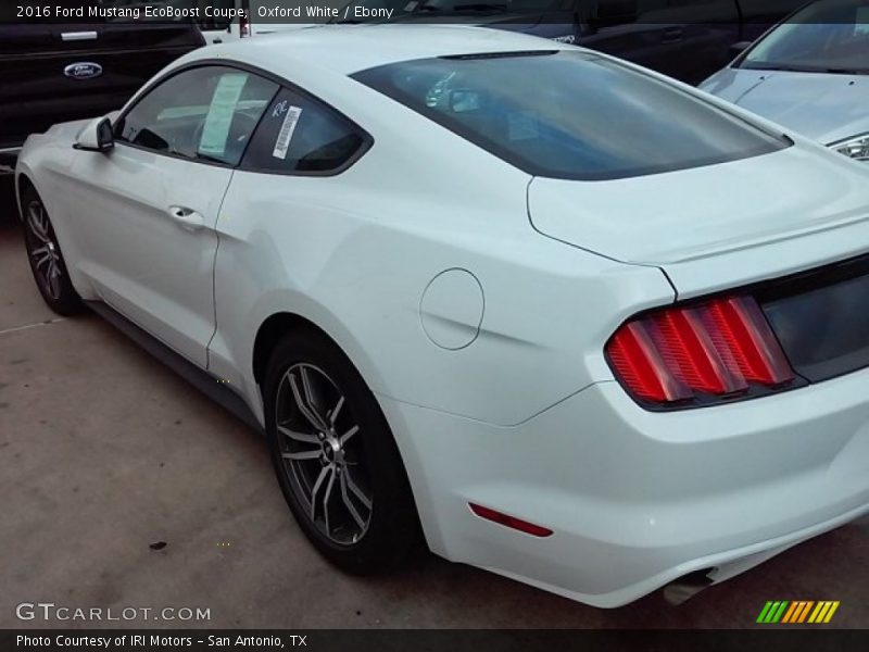 Oxford White / Ebony 2016 Ford Mustang EcoBoost Coupe