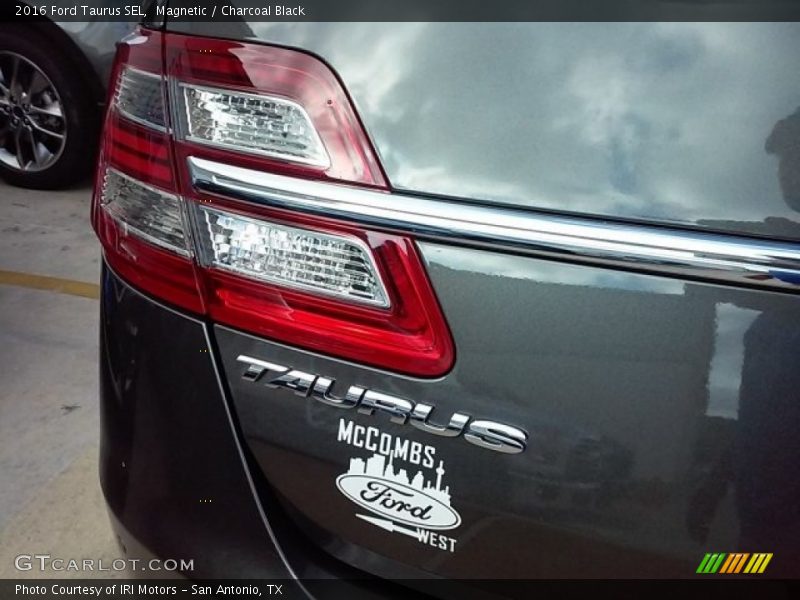 Magnetic / Charcoal Black 2016 Ford Taurus SEL