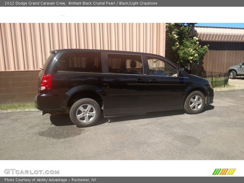 Brilliant Black Crystal Pearl / Black/Light Graystone 2012 Dodge Grand Caravan Crew