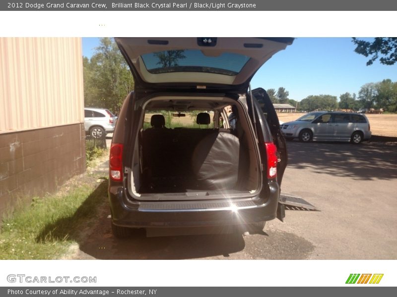 Brilliant Black Crystal Pearl / Black/Light Graystone 2012 Dodge Grand Caravan Crew