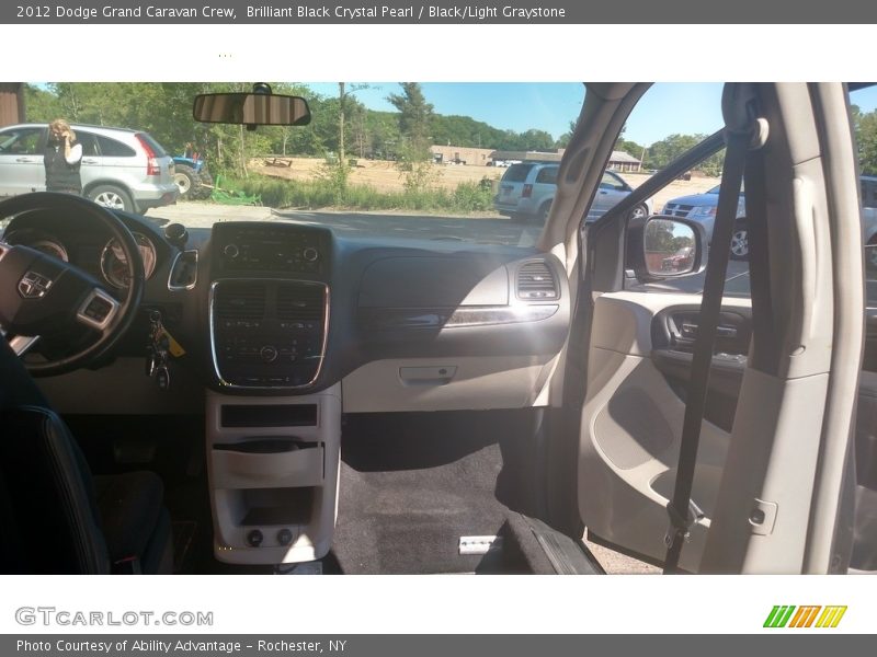 Brilliant Black Crystal Pearl / Black/Light Graystone 2012 Dodge Grand Caravan Crew
