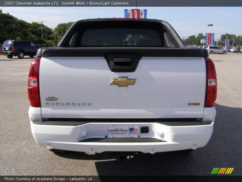 Summit White / Ebony/Light Cashmere 2007 Chevrolet Avalanche LTZ