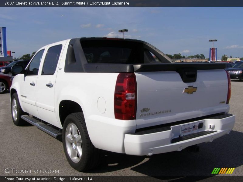 Summit White / Ebony/Light Cashmere 2007 Chevrolet Avalanche LTZ